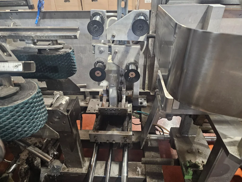 Kosme Monocombi 2T Hot Melt Case Erector - Image 5