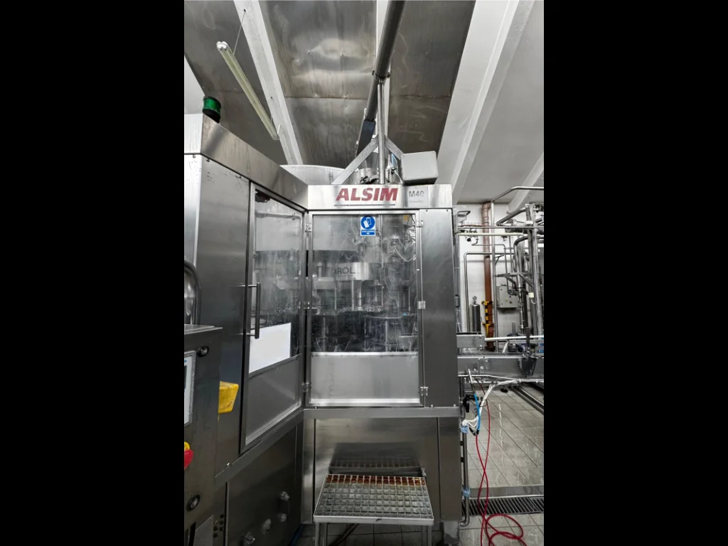 Used Sameto Technifil complete water bottling line for PET bottles year 2010 - 16,000BPH - Image 5