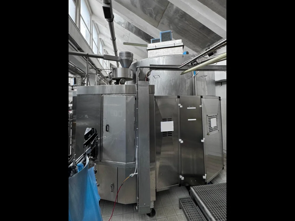 Used Sameto Technifil complete water bottling line for PET bottles year 2010 - 16,000BPH - Image 7
