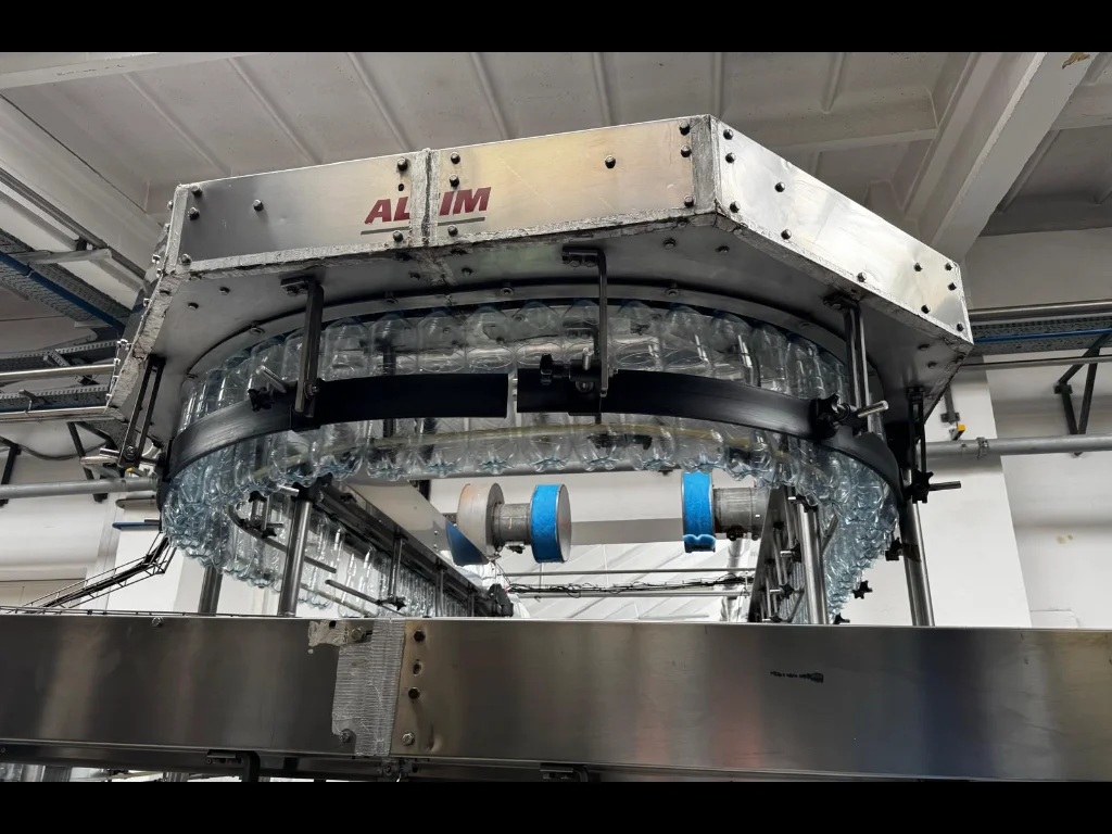 Used Sameto Technifil complete water bottling line for PET bottles year 2010 - 16,000BPH - Image 19