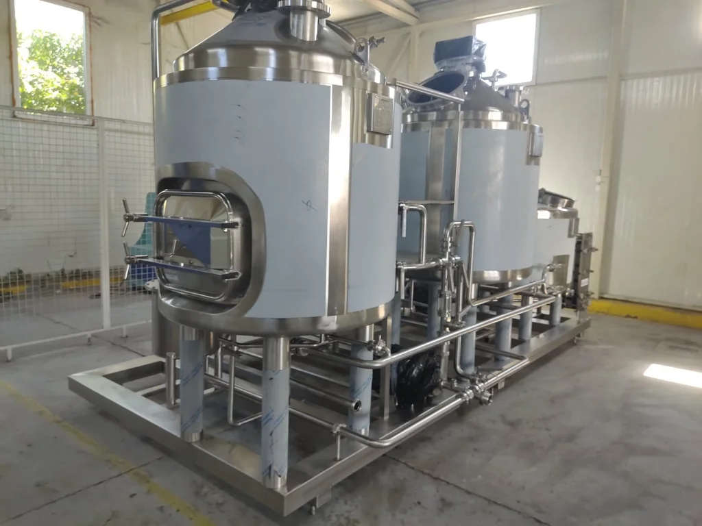 Used Brewery for beer processing machine 5HL