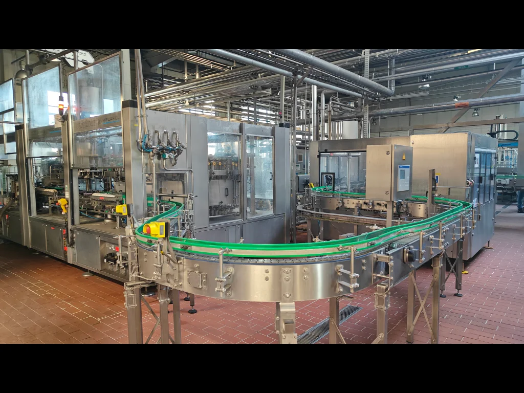 Used KRONES Beer Bottling Line, Glass, 24,000 BPH (1999)