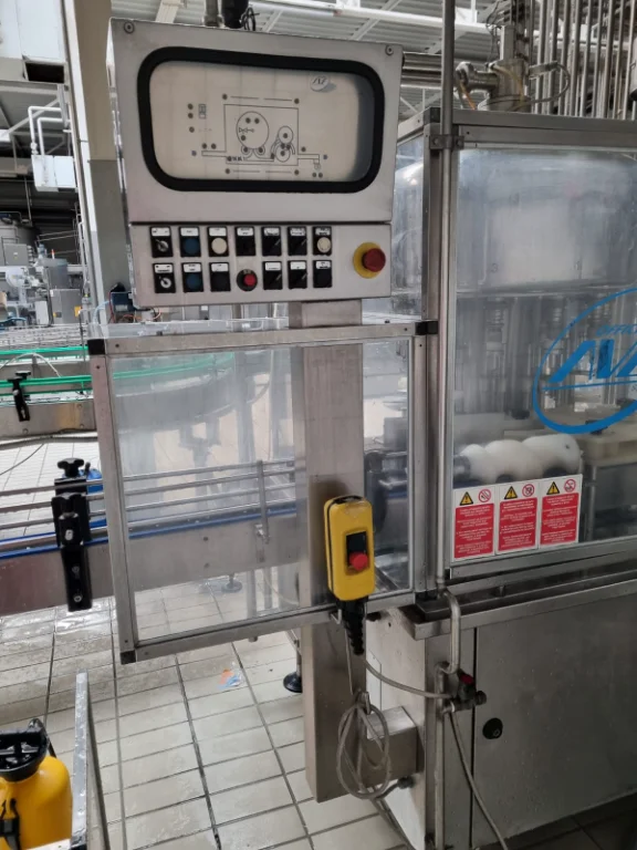 Used filling and capping monoblock AVE 1998 - 2000bph - Image 7