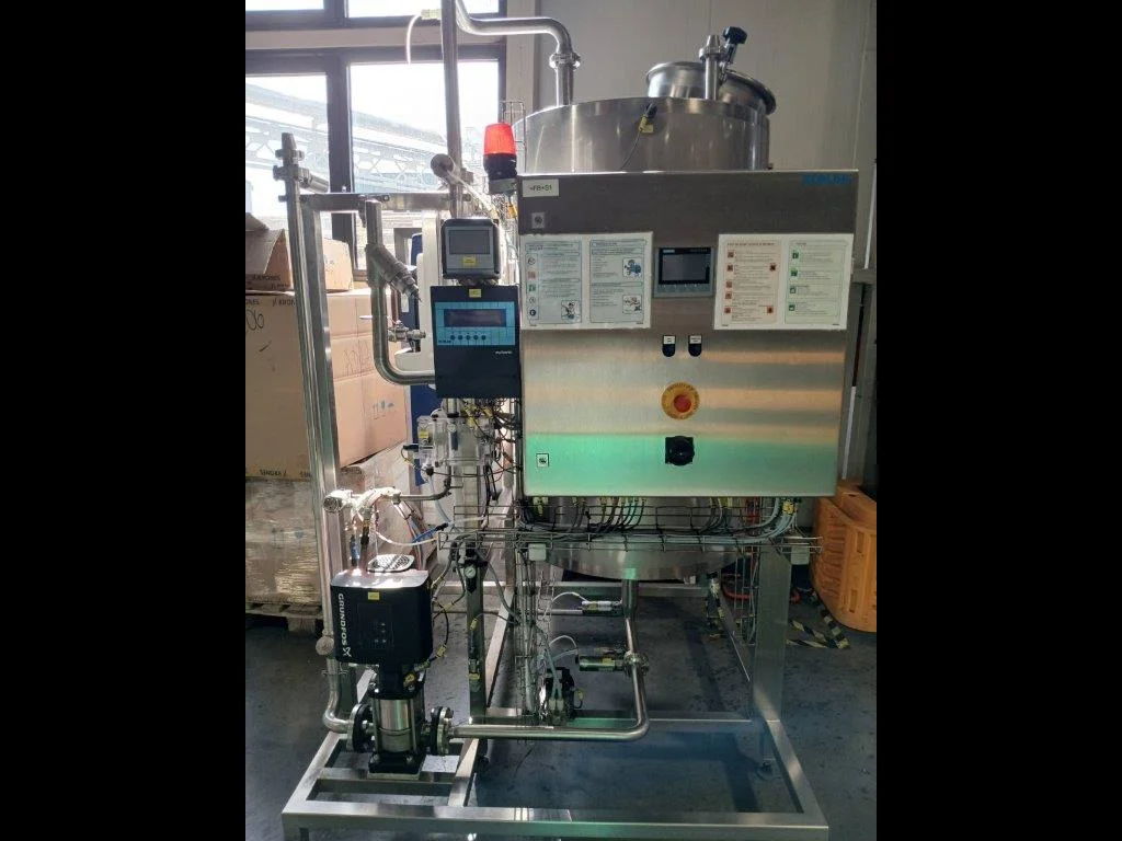 Used SIG Comibloc fruit juice filling line 2004 - 5000 boxes-hour - 1